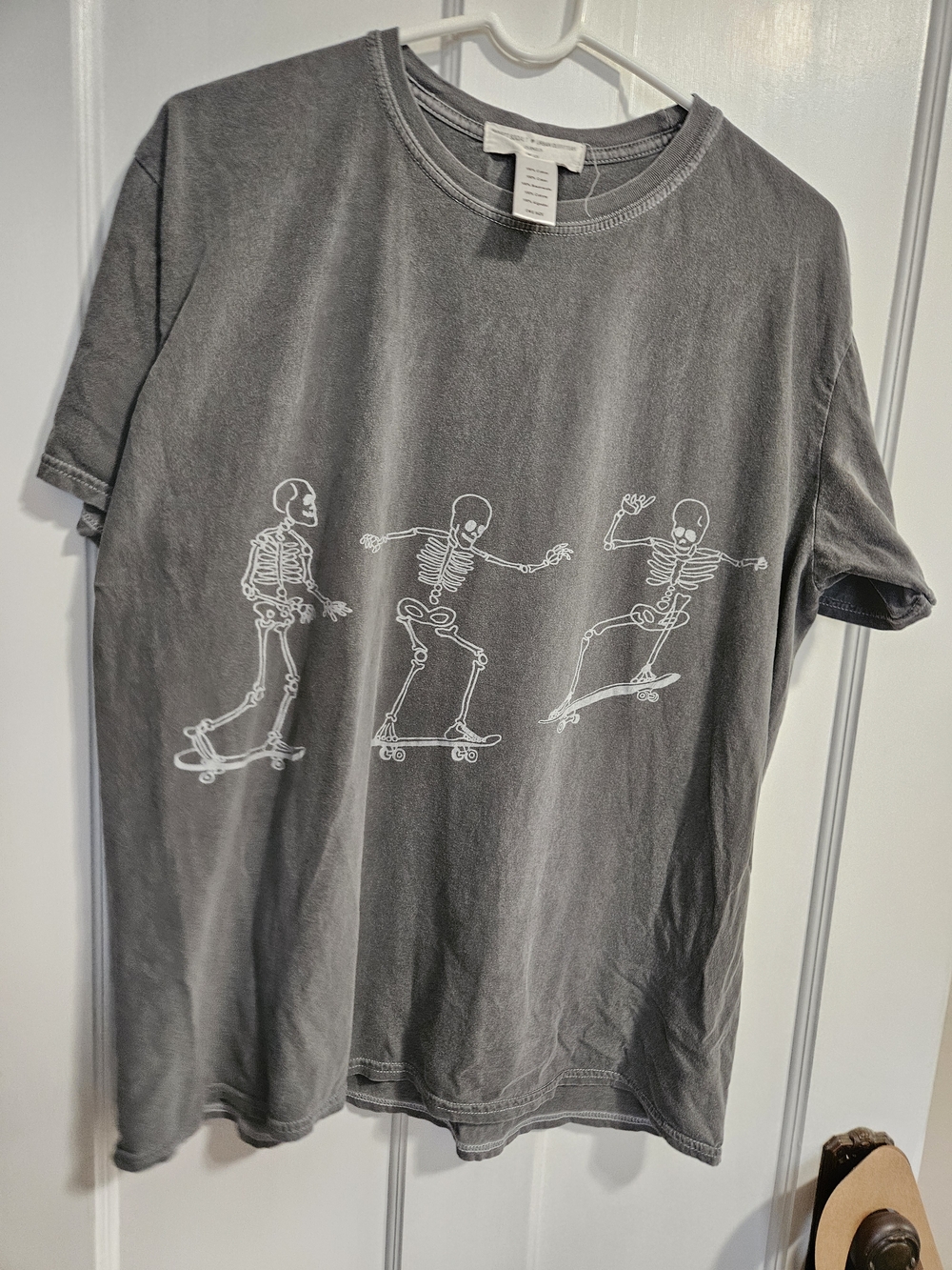 Urban Outfitters Gray Graphic Skeleton Skateboard Tee